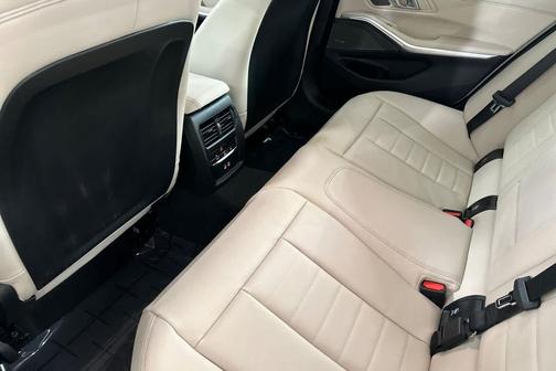 2025 BMW 330 i