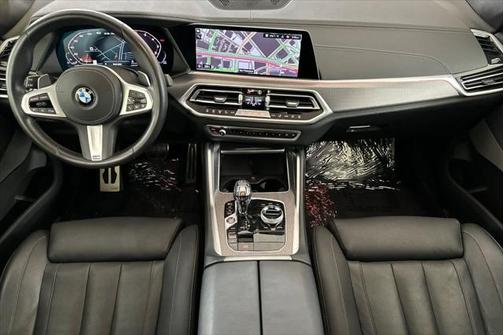 2022 BMW X6 M50i