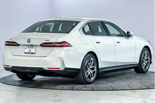 2024 BMW i5 eDrive40