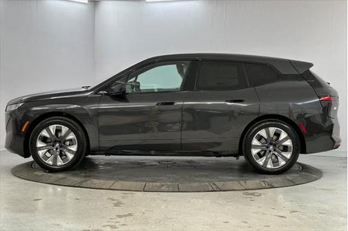 2026 BMW iX xDrive60