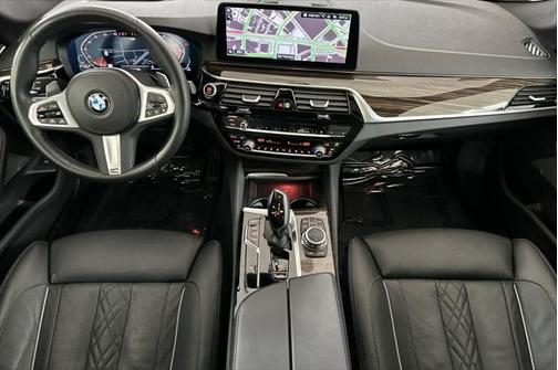 2022 BMW 540 i
