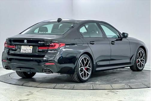 2022 BMW 540 i