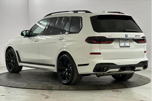 2026 BMW X7 M60i