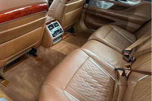 2022 BMW ALPINA B7 xDrive