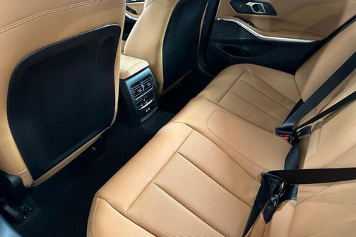 2025 BMW 330 i