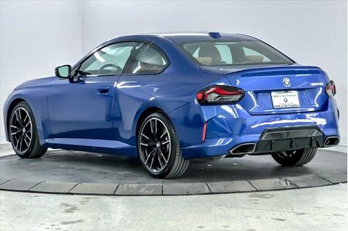 2025 BMW M240 i
