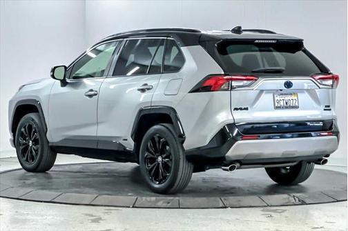 2022 Toyota RAV4 Hybrid SE