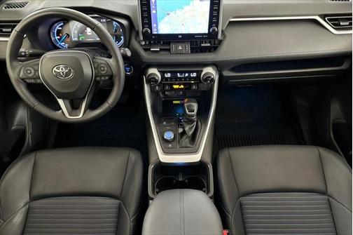 2022 Toyota RAV4 Hybrid SE