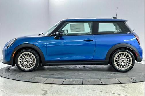 2025 MINI Hardtop Cooper