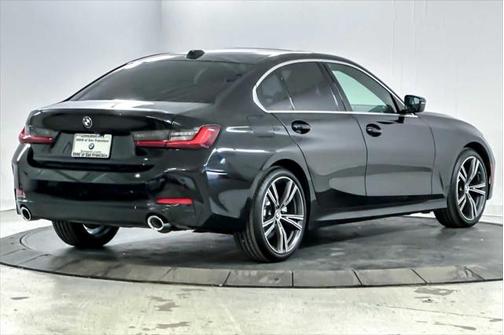 2024 BMW 330 i