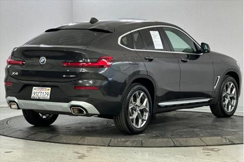 2024 BMW X4 xDrive30i