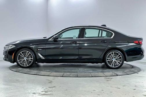 2022 BMW 530e Base