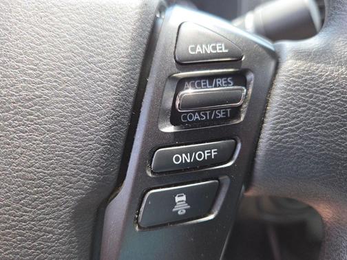 2023 Nissan Frontier S