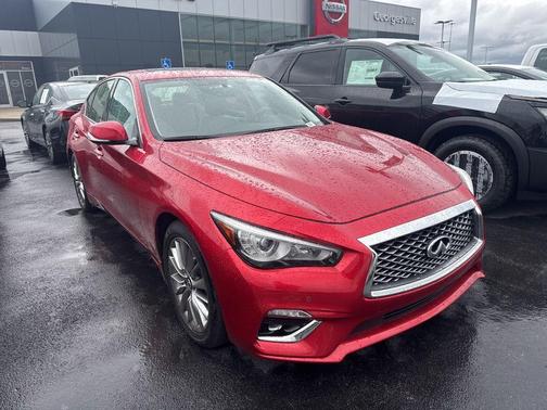 2022 INFINITI Q50 LUXE