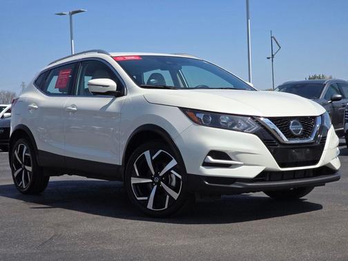 2022 Nissan Rogue Sport SL