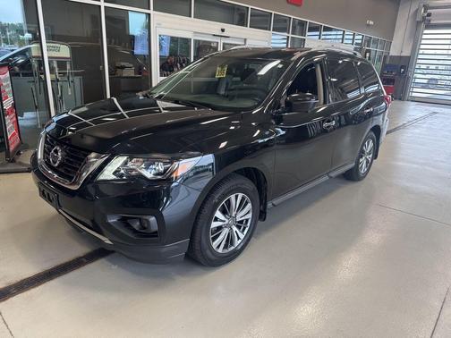 2019 Nissan Pathfinder SL