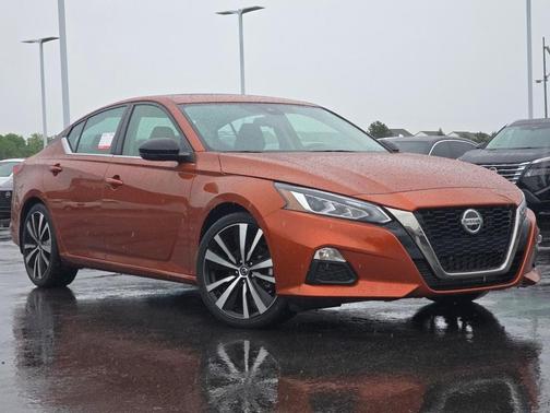 2022 Nissan Altima 2.0 SR
