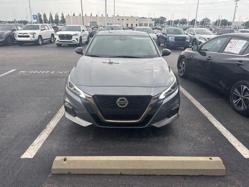 2020 Nissan Altima 2.5 SR