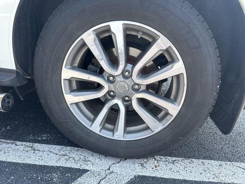 2015 Nissan Pathfinder SL
