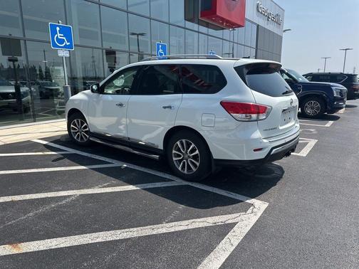 2015 Nissan Pathfinder SL