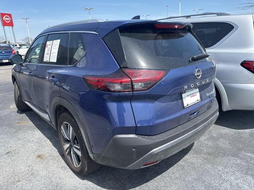 2023 Nissan Rogue SL
