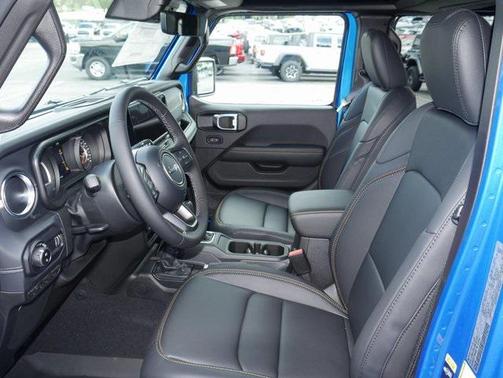 2025 Jeep Gladiator High Tide