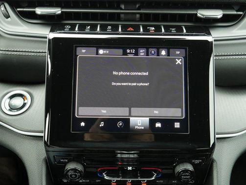Silver Zynith 2025 Jeep Grand Cherokee Laredo