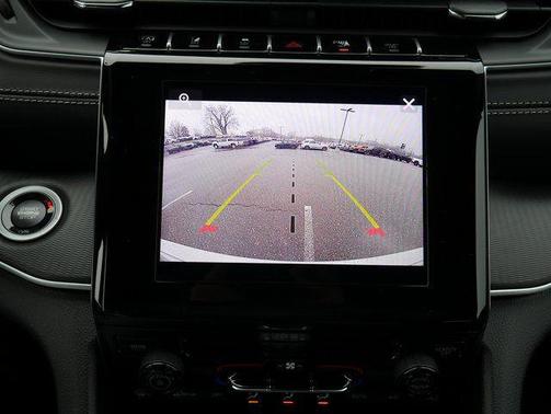 Silver Zynith 2025 Jeep Grand Cherokee Laredo