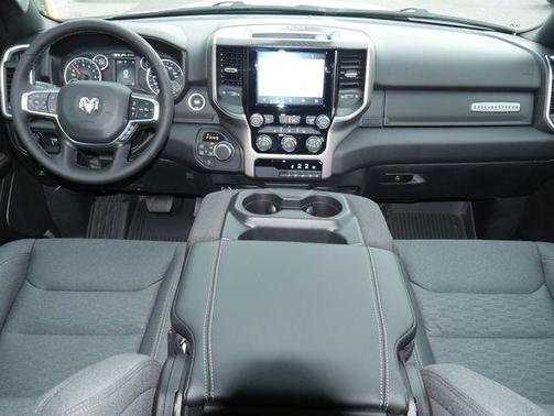 Bright White Clearcoat 2026 RAM 1500 Big Horn/Lone Star