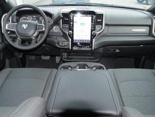 2025 RAM 2500 Big Horn Crew Cab 4x4 6'4' Box