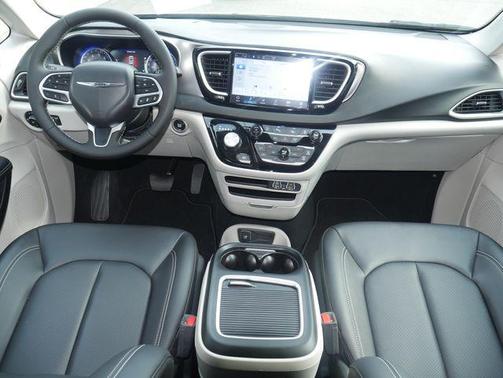 Bright White Clearcoat 2024 Chrysler Pacifica Touring L