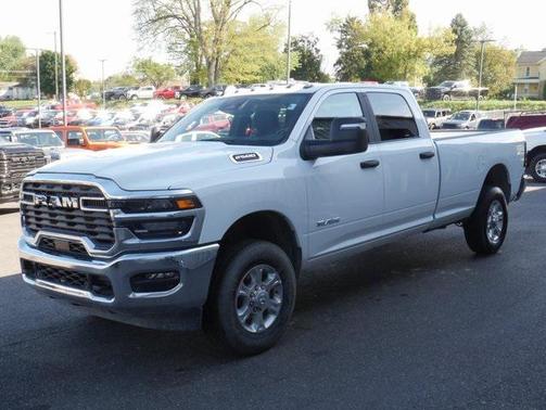 2025 RAM 2500 Big Horn Crew Cab 4x4 8' Box