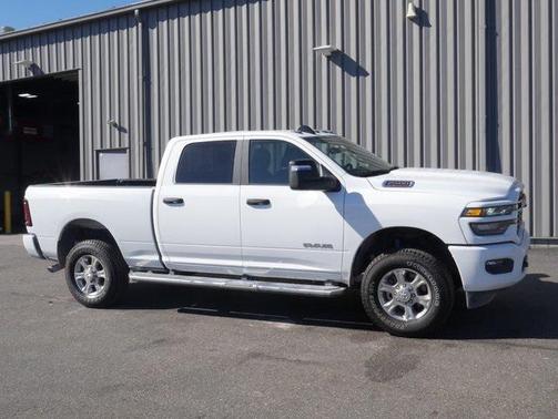 2025 RAM 2500 Lone Star Crew Cab 4x4 6'4' Box