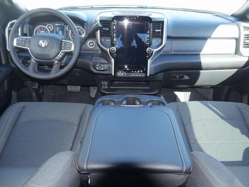 2025 RAM 2500 Lone Star Crew Cab 4x4 6'4' Box