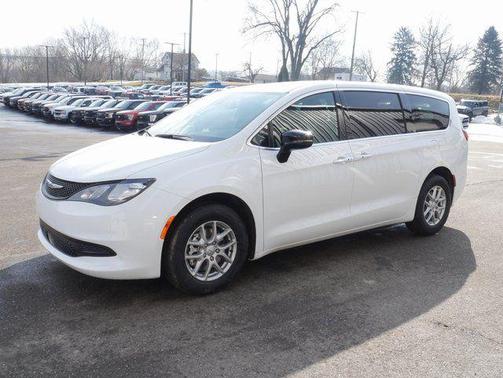 2026 Chrysler Voyager LX