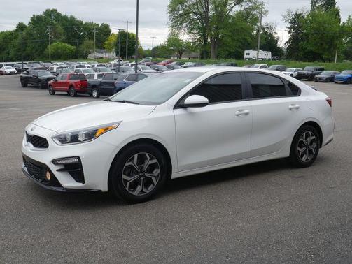 Clear White 2019 Kia Forte LXS