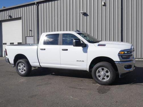 2025 RAM 2500 Big Horn Crew Cab 4x4 6'4' Box