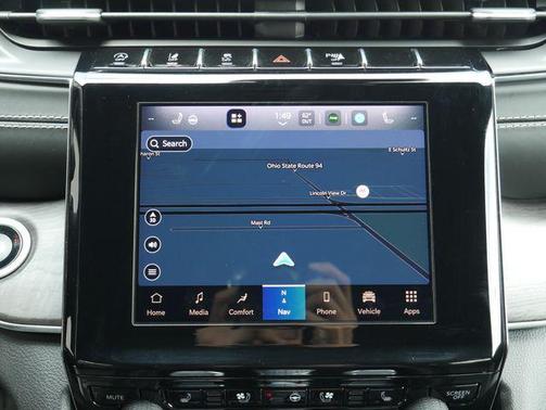 Diamond Black Crystal Pearlcoat 2022 Jeep Grand Cherokee Overland