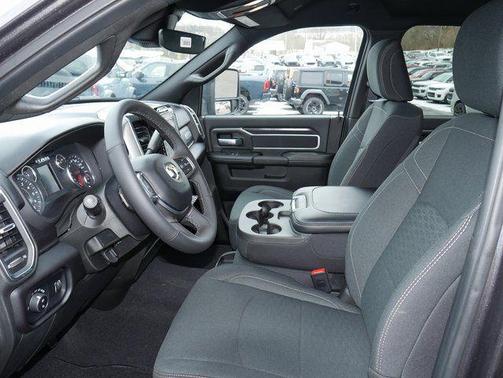 2025 RAM 2500 Big Horn Crew Cab 4x4 6'4' Box