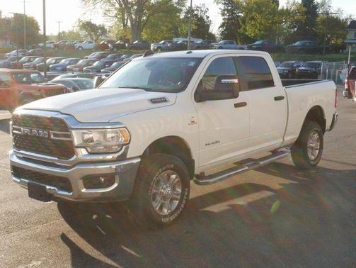 2024 RAM 2500 Big Horn Crew Cab 4x4 6'4' Box