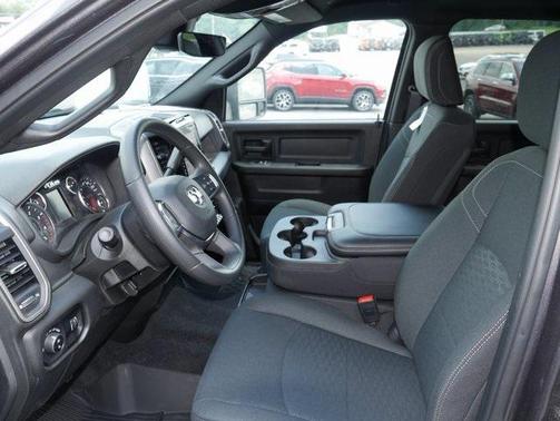 2025 RAM 2500 Tradesman Crew Cab 4x4 8' Box