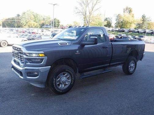 2025 RAM 2500 Tradesman Regular Cab 4x4 8' Box