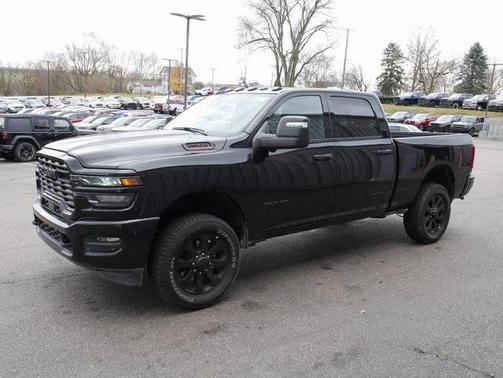 2025 RAM 2500 Big Horn Crew Cab 4x4 6'4' Box