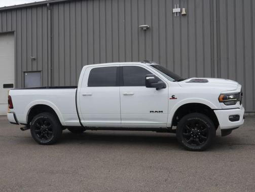 Bright White Clearcoat 2023 RAM 2500 Limited Crew Cab 4x4 6'4' Box