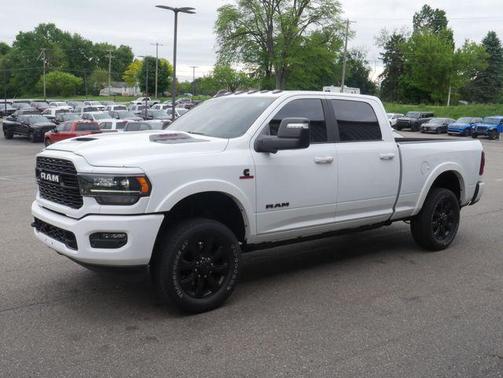 Bright White Clearcoat 2023 RAM 2500 Limited Crew Cab 4x4 6'4' Box