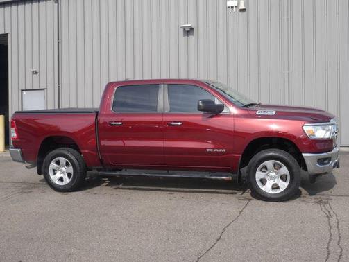 Delmonico Red Pearlcoat 2019 RAM 1500 Big Horn