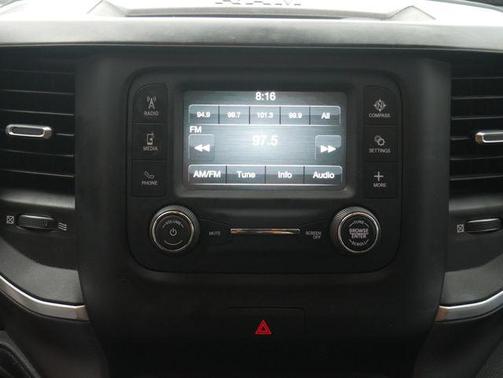 Delmonico Red Pearlcoat 2019 RAM 1500 Big Horn