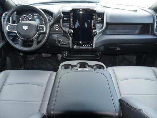 2025 RAM 2500 Tradesman Crew Cab 4x4 6'4' Box