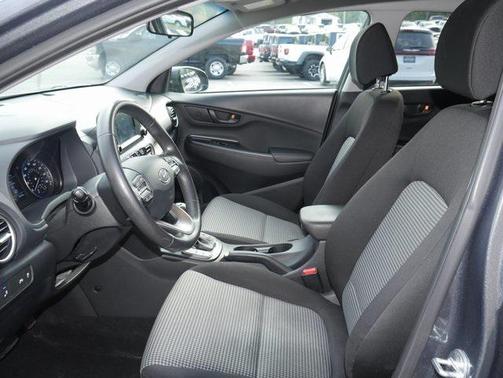 2020 Hyundai KONA SEL