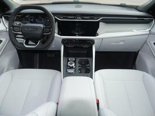 Red Hot Pearlcoat 2026 Jeep Cherokee Laredo 4x4